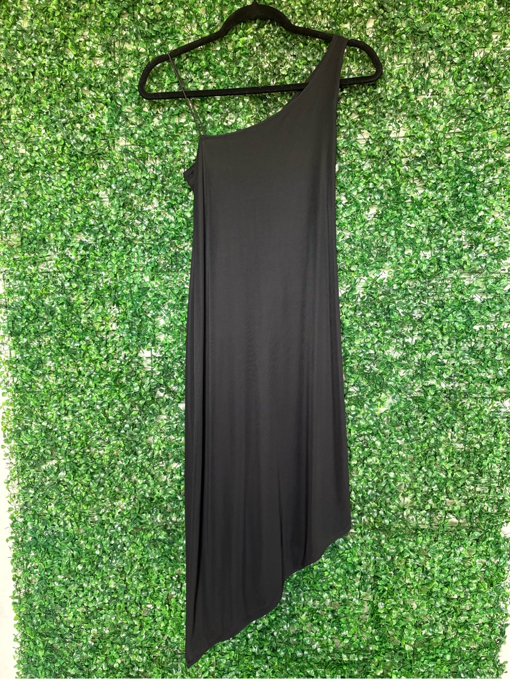 Vintage Jodi Kristopher One-Shoulder Sleek Black Asymmetric Dress